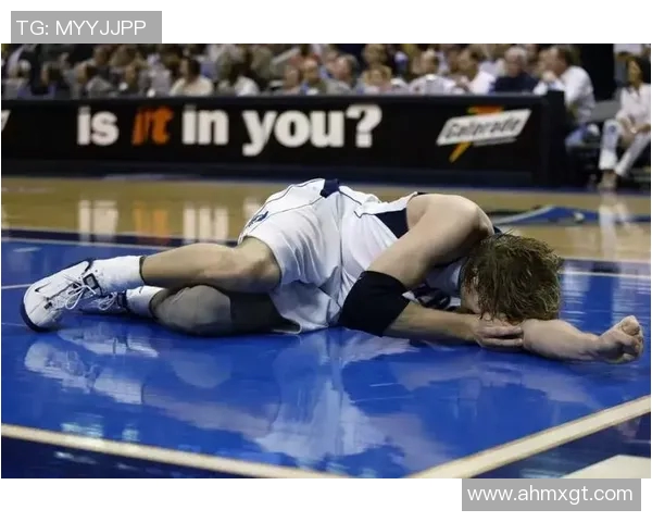 2014年NBA季后赛马刺与小牛激战回顾两队经典对决的精彩瞬间与战术分析